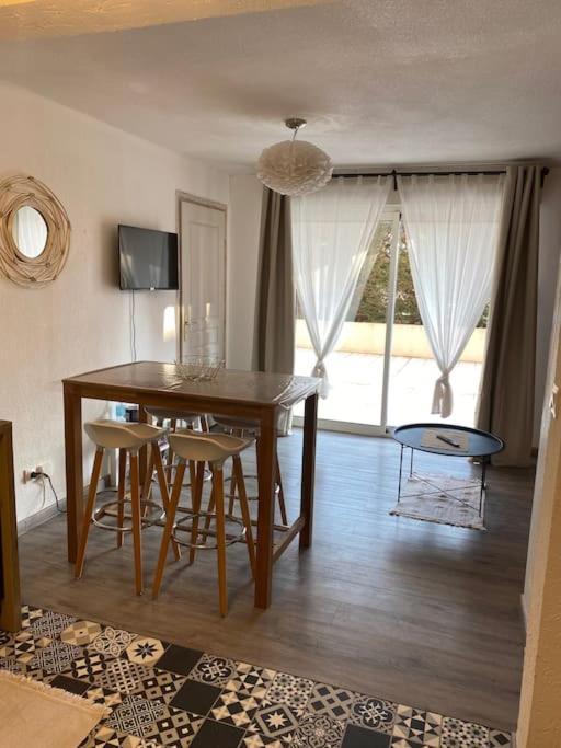 Appt 2 Pieces Port Frejus - Mega Terrasse + Garage Apartment Luaran gambar